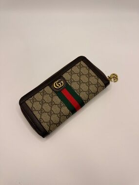 Gucci GG Supreme Zip-Around Wallet in Brown Canvas with Green/Red Stripe